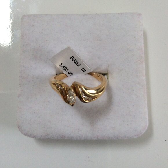 NWT STUNNING 14k GOLD & DIAMOND RING MSRP 1,895 - Picture 5 of 7